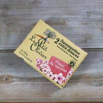 เลอ เปอตีต์ โอลิเวียร์ Cherry Blossom Extra Mild Soap Bars - 2 x 100g